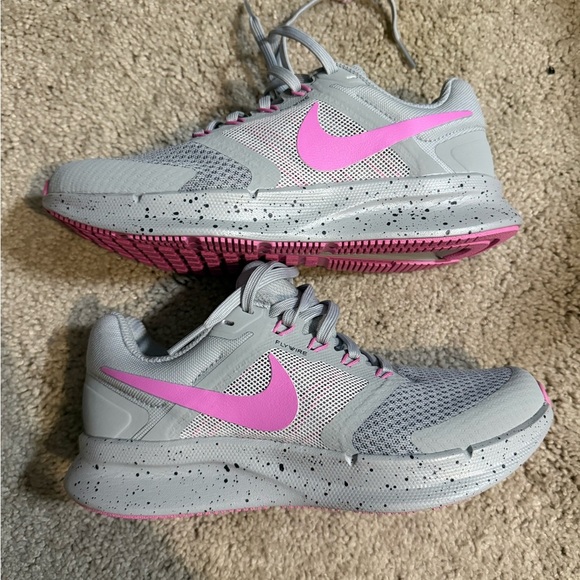 Nike Women's Run Swift 3 Running Shoe size 5.5 - Picture 2 of 9